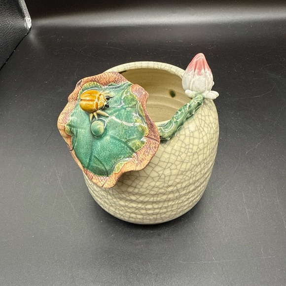 Vintage Barbotine Majolica Insects Seed Pods Leaves Vase - Picture 1 of 10